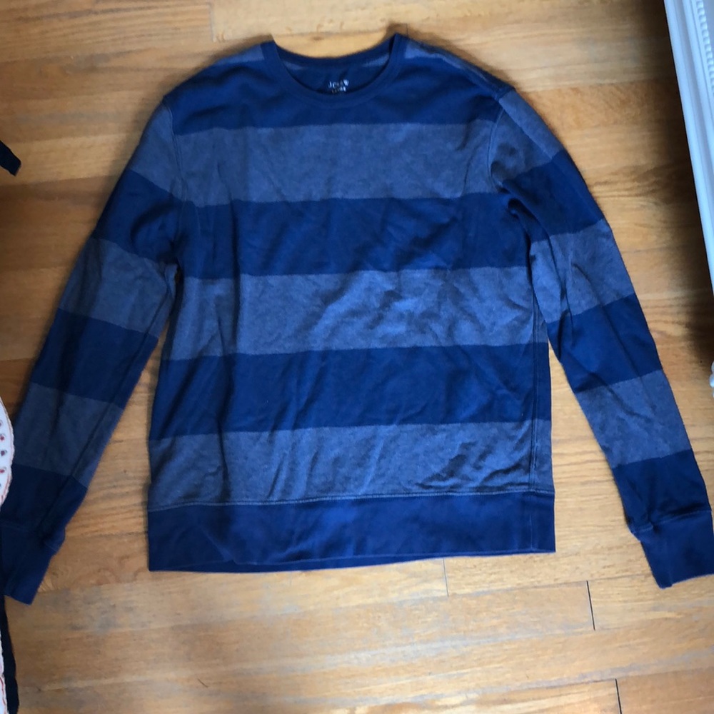 Men’s sweater/ shirt
